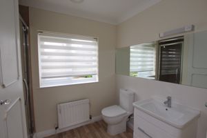 En-suite- click for photo gallery